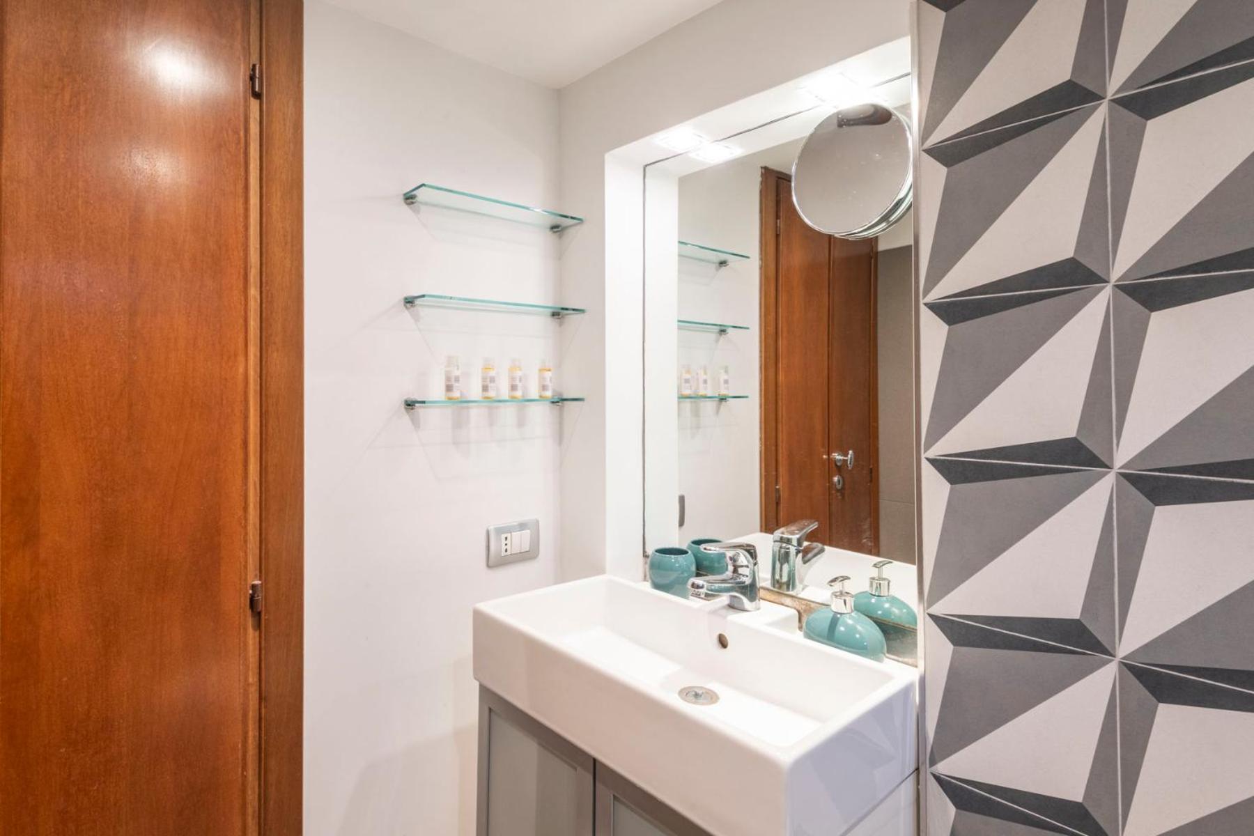Apartment Cortile Montechia By Domusextra Naples