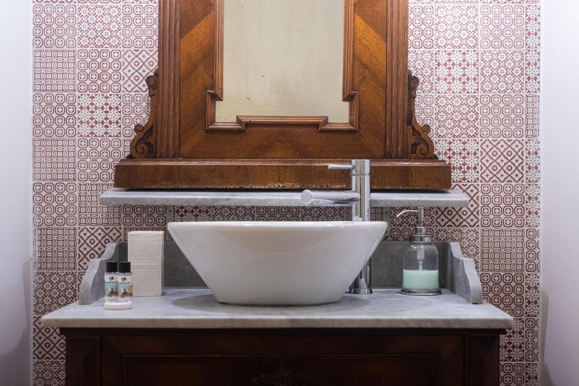 Apartment Cortile Montechia By Domusextra Naples