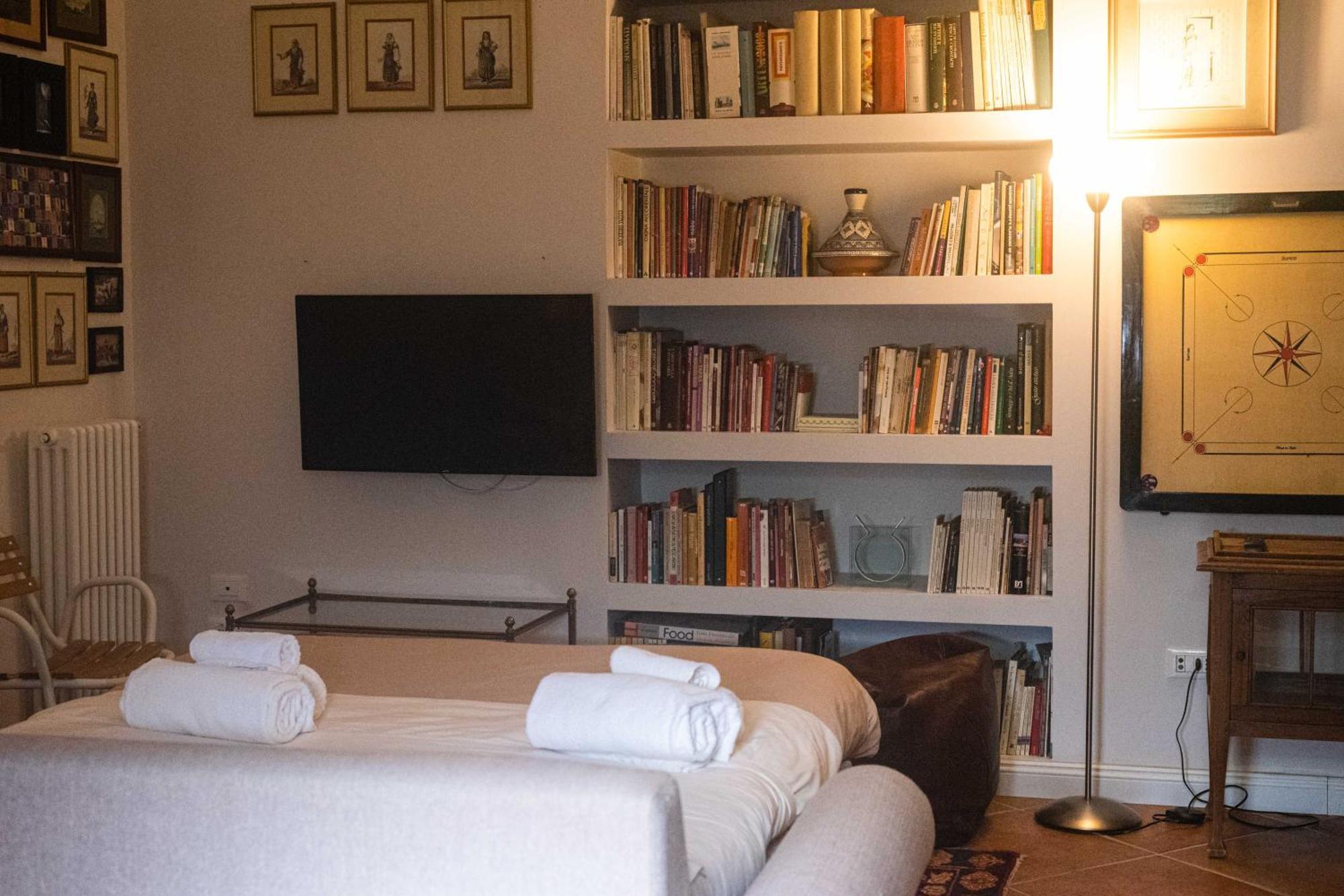 Cortile Montechia By Domusextra Apartment Naples